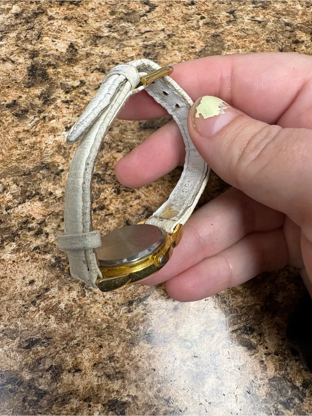 Vintage Rumours Heart Dial Quartz Watch White Leather Strap Gold Tone